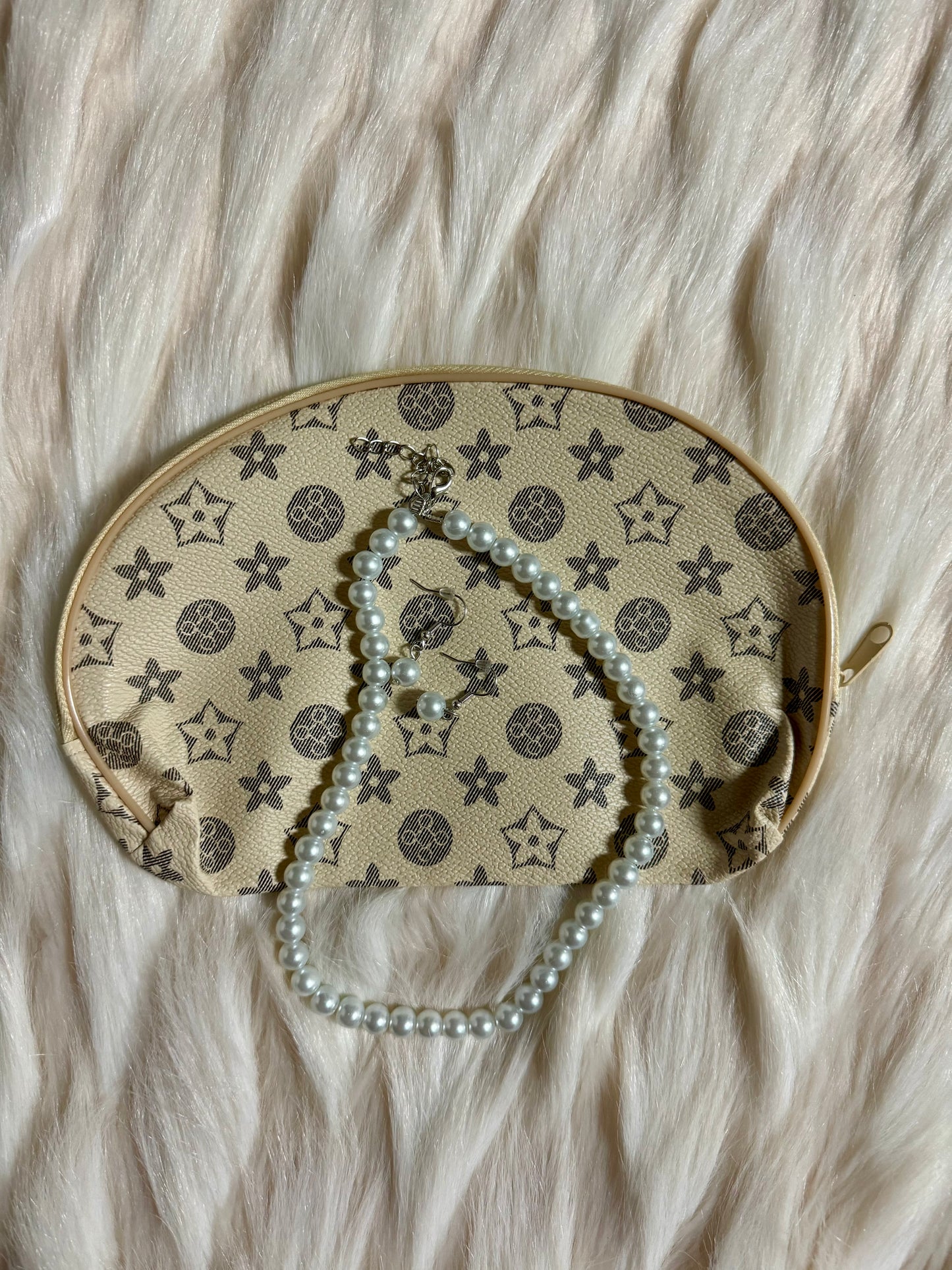 Pearl Necklace Set with Makeup Pouch #2