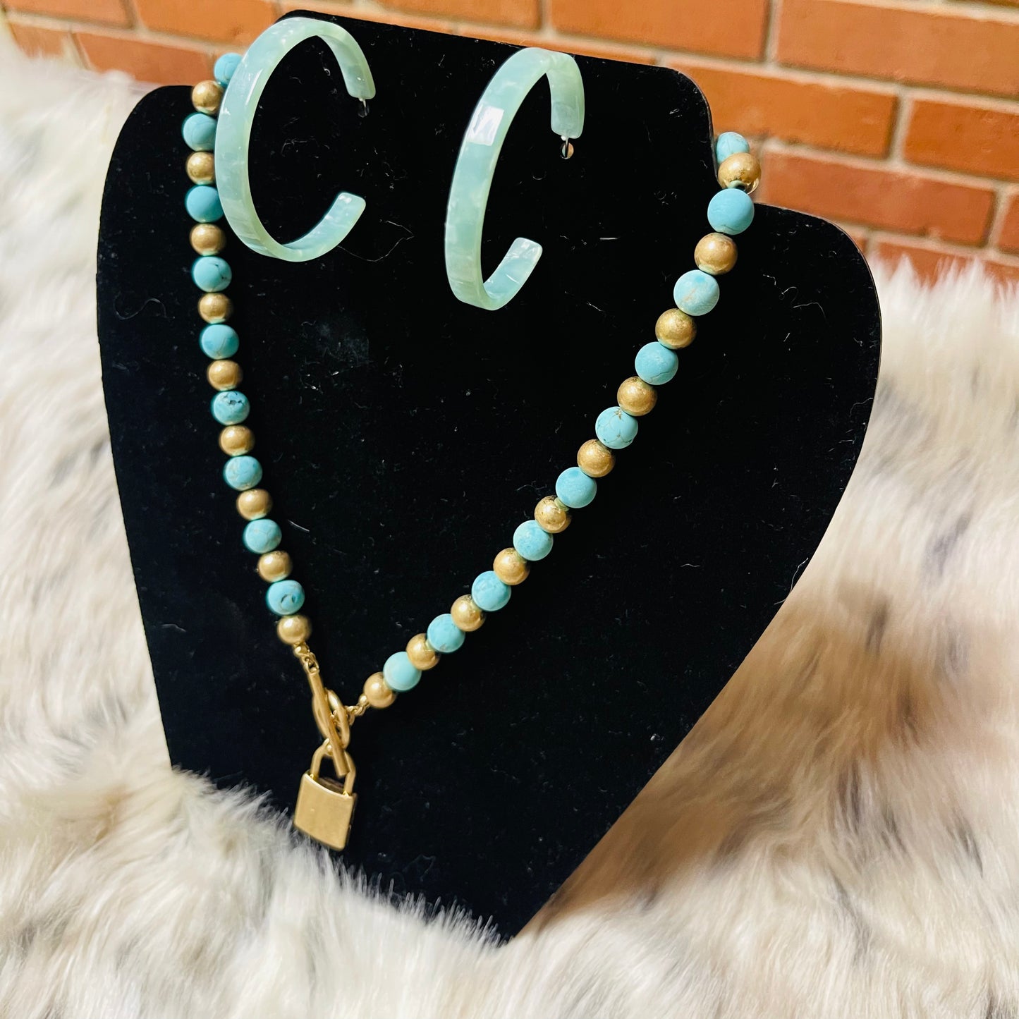 Turquoise & Gold Lock Necklace Set